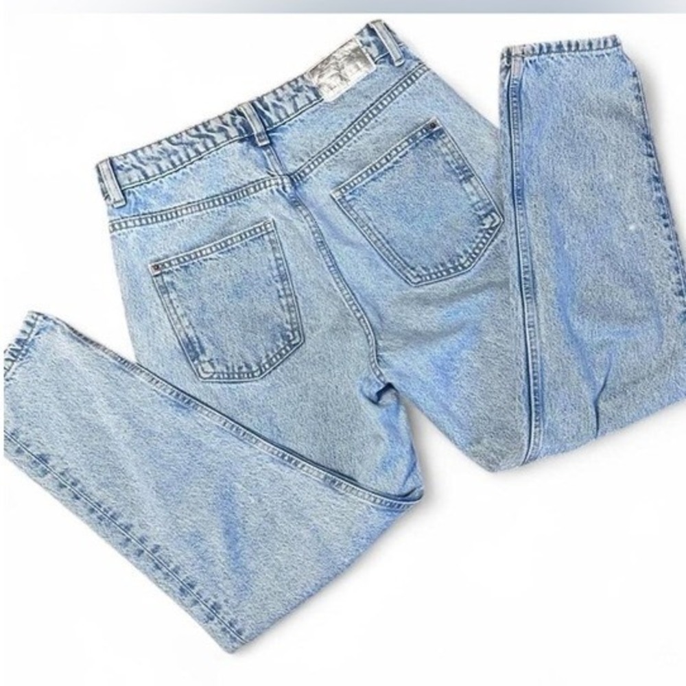 Zara‎ High Waisted Light Wash Jeans Wide Tapered Leg Size 6